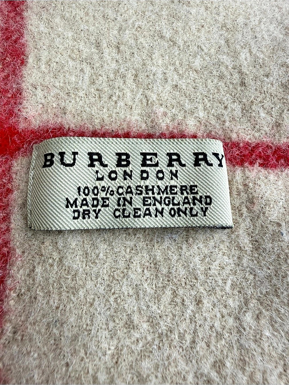 Burberry London Classic Giant Check Cashmere Fringe Small Shawl - Picture 4 of 4